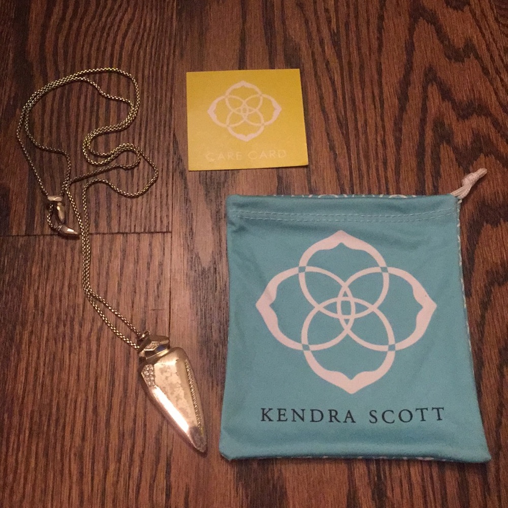Kendra Scott long arrowhead necklace
